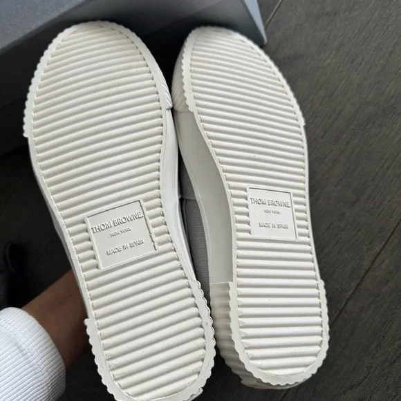 Thom Browne Women’s Grosgrain-trimmed canvas sneakers - Picture 4 of 8